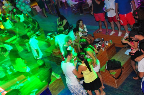 Night Beach Party @ Edde Sands